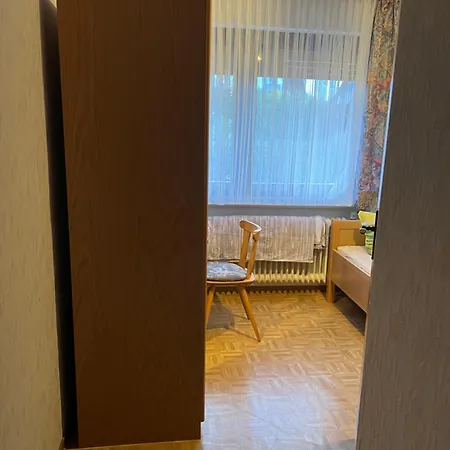 Δωμάτια σε οικογενειακή κατοικία Einzel Zi Nr 2 Freiensteinau